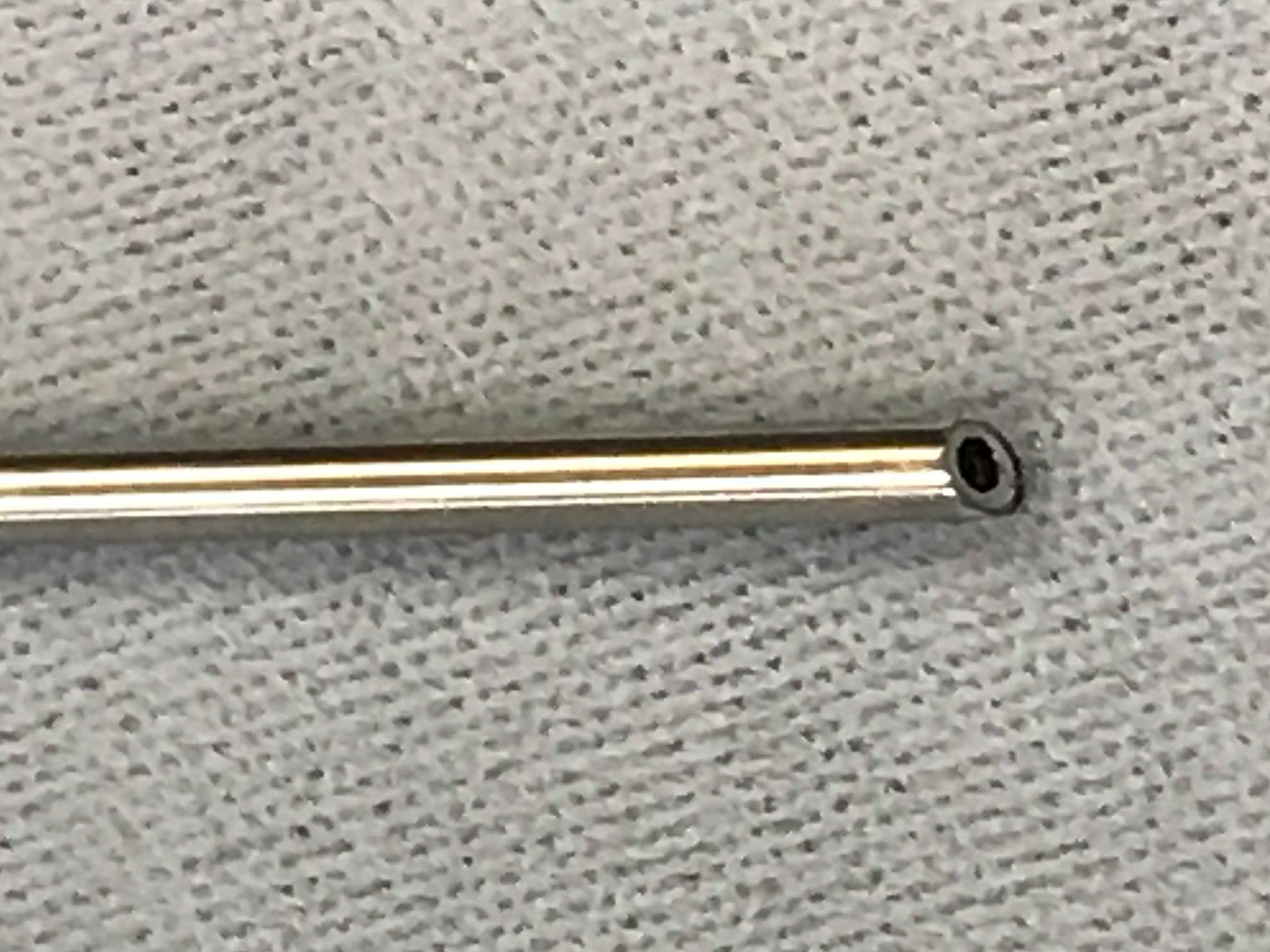 Prefibered Tube Ø 2.70 30° (compatible with Stryker 502-343-030) Prefibered Tube Ø 2.70 30° (compatible with Stryker 502-343-030)