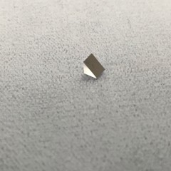 Prism 3.00 x 3.00 90°