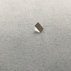 Prism 4.25 x 2.10 x 2.00 70 Deg